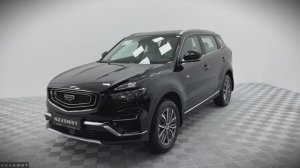 Geely Atlas Pro — универсальный семейный кроссовер.