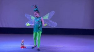 Якунина Элиана
И. Крылов "Стрекоза и муравей"