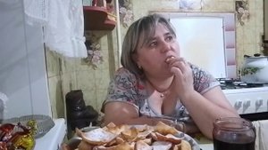 Пью чай с татарским хворостом. Змеиное логово!