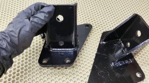 Кронштейны двигателя Газель Крайслер 2 4 EDZ 1001025 r1001030 l
