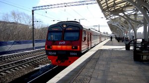 Электропоезд ЭД4М-0064 сообщением №7251 Камышлов - Екатеринбург