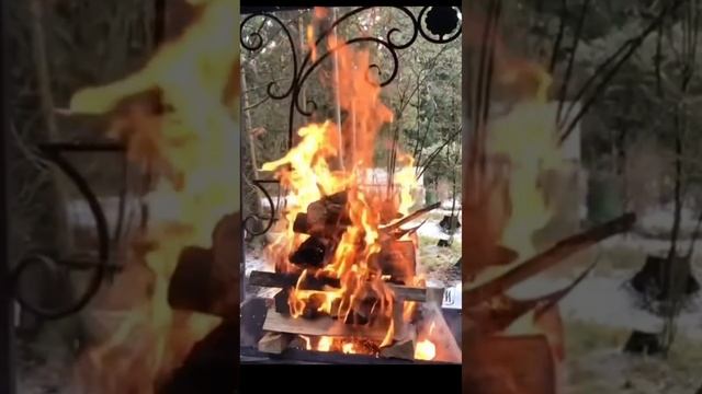 Мангал Старый Монарх с полкой по т.8-495-764-44-02 или https://mos-mangal.ru/?p=10349