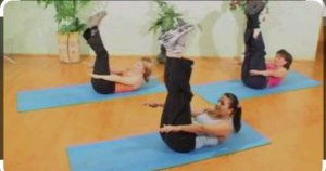 гимнастика на коврике