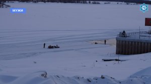 В Шурышкарском районе продолжается обустройство ледовых переправ.