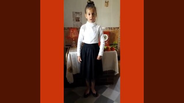 Виктория исполняет стихотворение «Кольорови мыши» смотреть онлайн