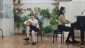 Смирнова София, 10 лет, МБУДО "Отрадненская ДШИ", Ленинградская область. В. Андреев "Вальс "Грёзы"