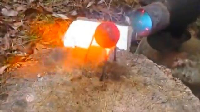 ЧТО ЕСЛИ РАСКАЛЁННЫЙ СТАЛЬНОЙ ШАР 1000 ГРАДУСОВ ПОЛОЖИТЬ В ЛЁД ! ПИПЕЦ