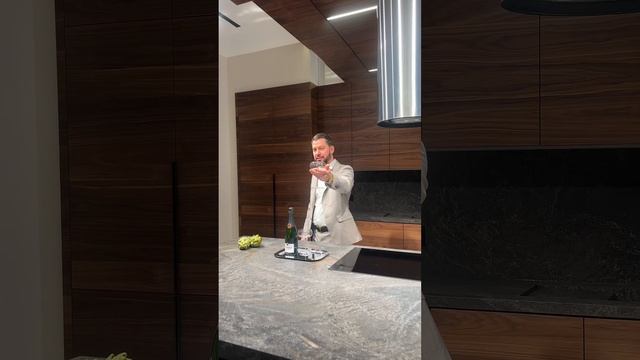 Лучшее предложение в Ренессанс Парк #shorts #москва #новаярига смотреть онлайн