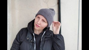 Модный треш: шапка лакшери рвань.