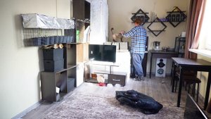 Забрал отца домой покупка продуктов на пенсию утро в Сибири