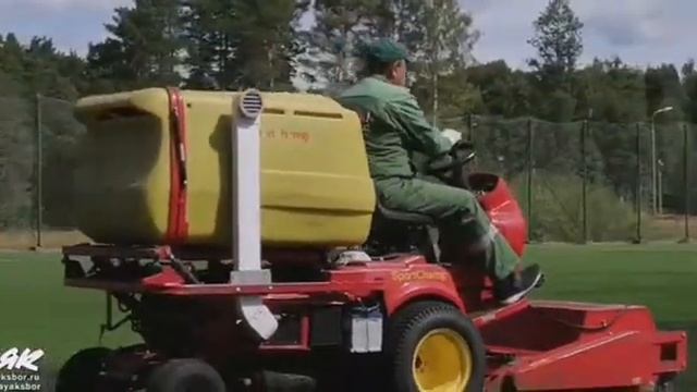 Чистка футбольного поля в Сосновом Бору, 12 июля 2019 смотреть онлайн