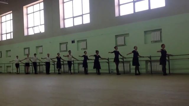 Battement tendu-Battement tendu jete на музыку Ж.Бизе.