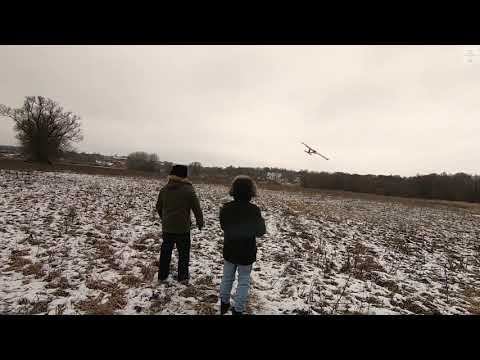 Полёты на самодельных радиоуправляемых самолётах *Самолёт загорелся на дереве*