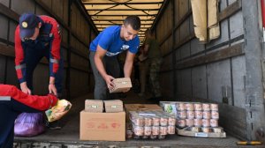 «Нас ангелами зовут»: как волонтеры помогают жителям Курской области возвращаться к мирной жизни