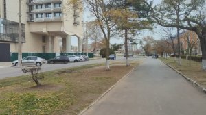 Евпатория 2024. Странный контраст на проспекте Ленина - новые ЖК и заброшенные санатории.