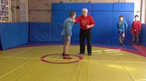 Бросок с захватом бедра изнутри в прыжке