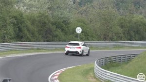 BMW M135i в буквальном смысле подвергся разрушительному испытанию на Нюрбургринге!