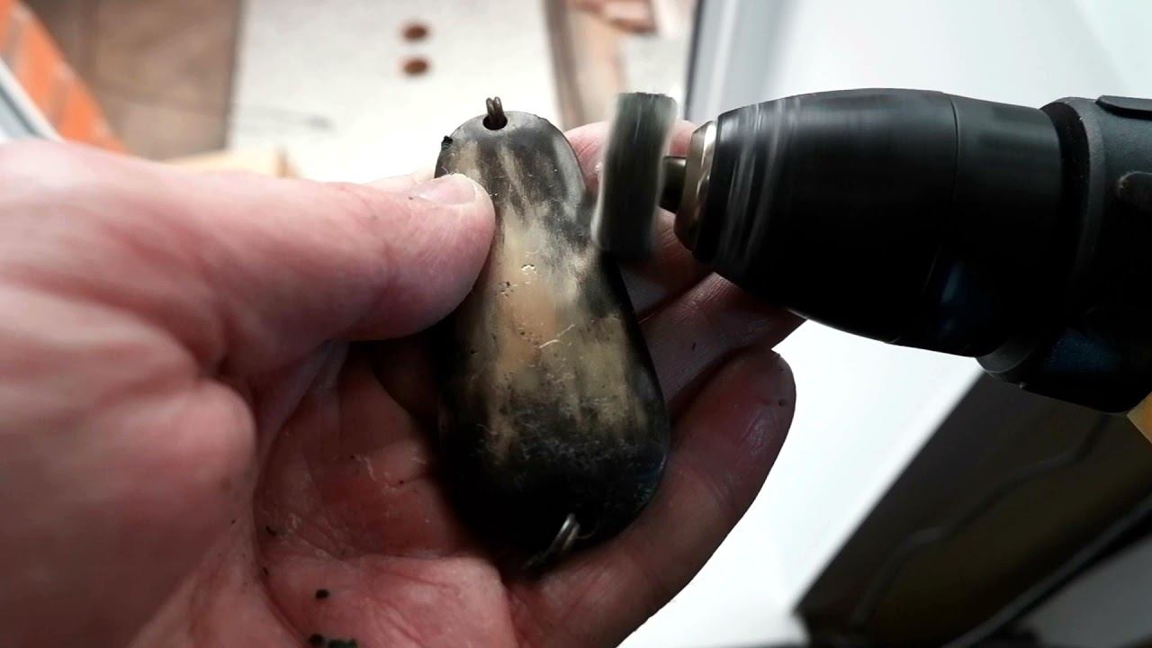 Реставрация блесны из СССР при помощи пасты ГОИ и шуруповерта. Полировка медной блесны смотреть онлайн