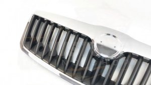 Skoda Octavia A5 FL решетка радиатора VRS стиль черная с хромом с отверстием для значка LOWSTUFF