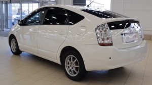 Prius белый