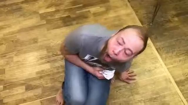 @nika viper очередной раз сжалилась Не получилось ее из хаты вытурить 😒 Отмечай жалостливых подр смотреть онлайн