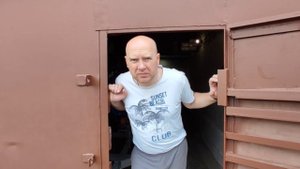Дешёвый транспортировочный тент для лодки, столик для эхолота, заклеиваем микродырочку.