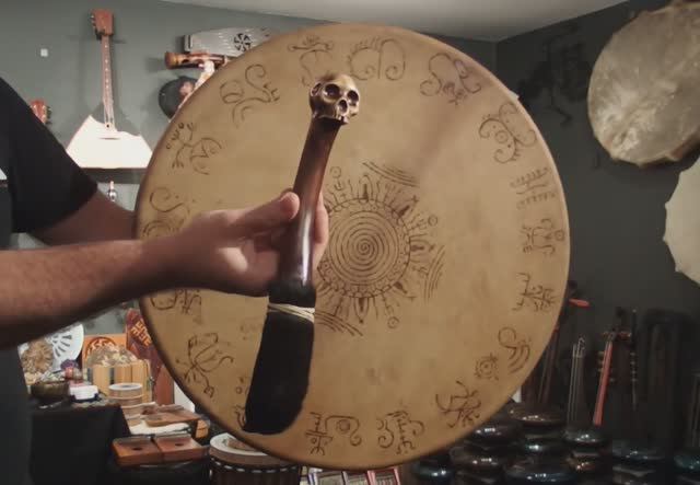 Колотушка с черепом для бубна / Beater for drum with skull / Beater with rings / shamanic.moscow