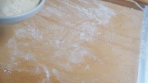 РУЛЕТ ИЗ ДРОЖЖЕВОГО ТЕСТА С ВАРЕНЬЕМ