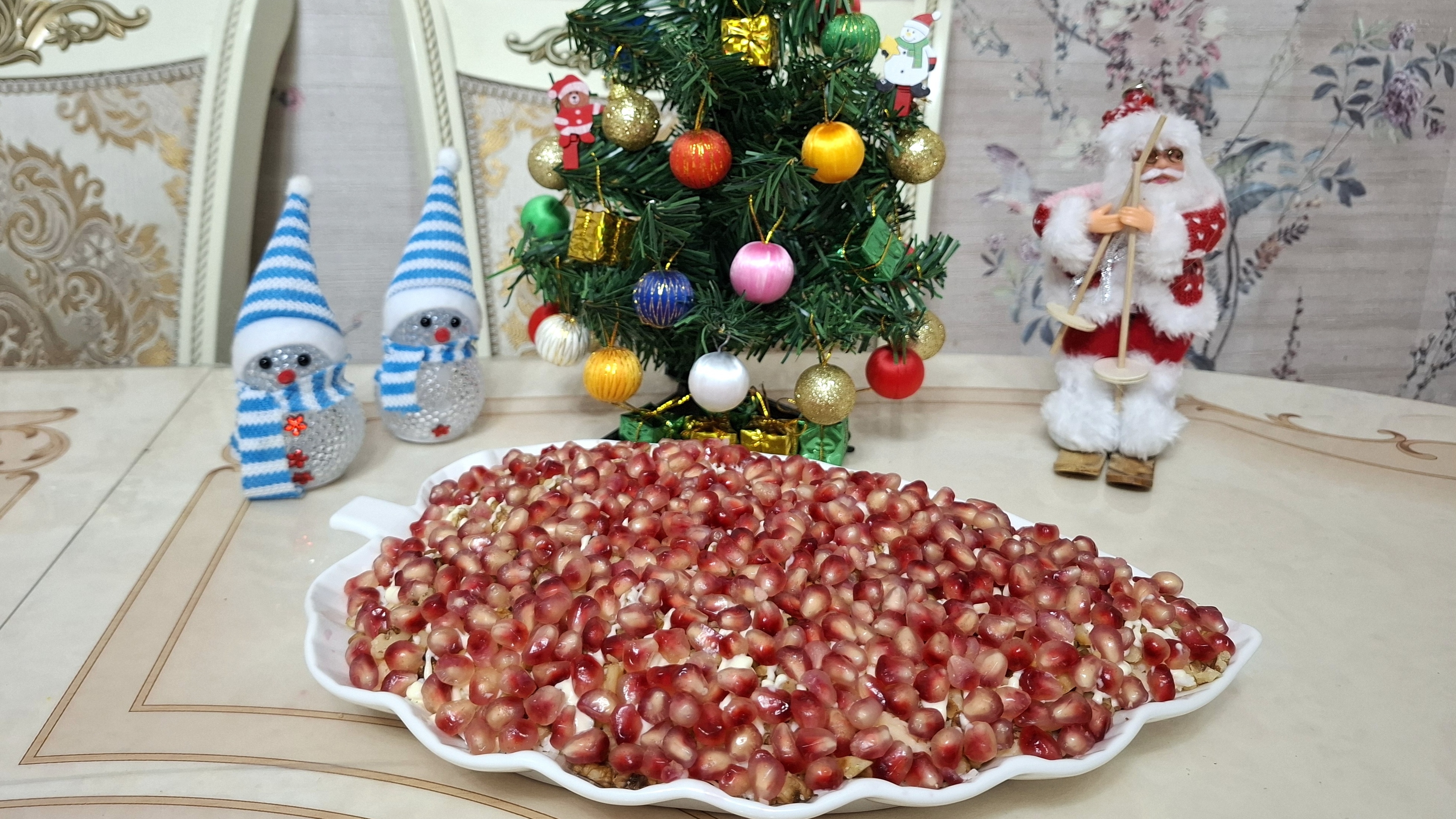 Салат с Гранатом и Грецкими Орехами на Новый Год 🎄🎅☃️