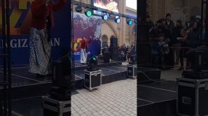 бир дустим бор