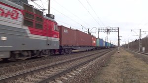 Электровоз ВЛ80с-2025 с контейнерным поездом на перегоне Доскино - Игумново
