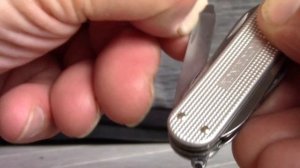 Swissarmy Knife Victorinox Mini Champ Alox, quick look for tools and use.