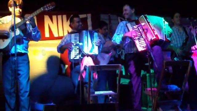Hugo Nikel y su Conjunto смотреть онлайн