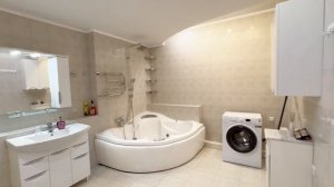 4х комнатная квартира по улице Калинникова 4.