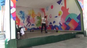 Обычные соревнования по гирям среди любителей.