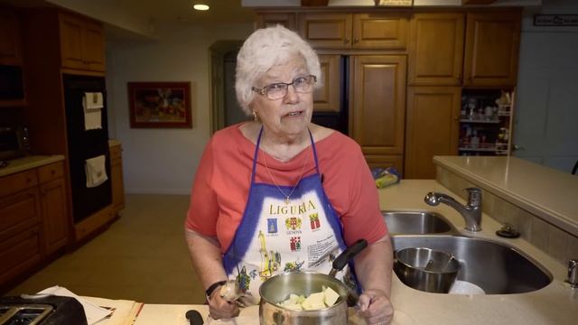 Simple Celery Soup (Vegan) || Nana's Cookery Tips & Tricks смотреть онлайн