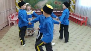 Хороводная игра "Подкова"