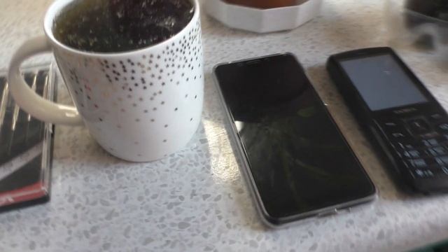 Выглянуло солнышко! Надо разбирать айфон! смотреть онлайн