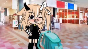 •meme она крутит свой роман•