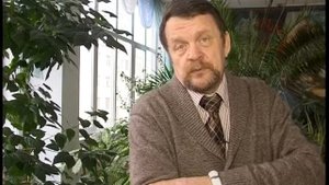 Философ Александр Перцев: Кто будет уважать чиновника на дешёвом автомобиле?
