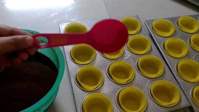 Chocolate moist cupcake recipe pangnegosyo with complete costing and easy step by step tutorial