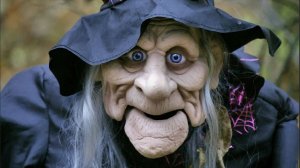 О СЕБЕ ЛЮБИМОЙ  ......................