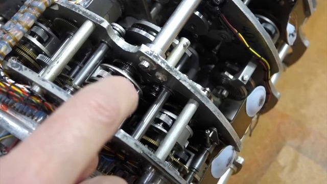 Bendix Air Data Computer - Part 2: Master Ken Explains How It Works смотреть онлайн