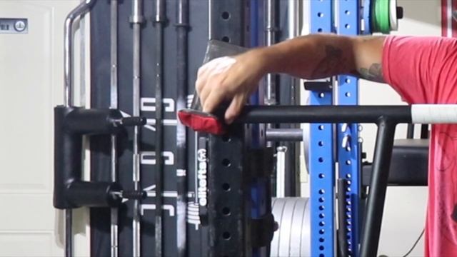 Titan Fitness Camber Bar | Is Titan Improving? | Positive Review | Strongman Gym Equipment Review смотреть онлайн