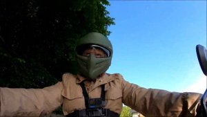 Suomy Armor Plain "Green Goblin" Helmet Test Ride