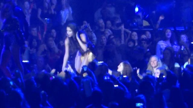 Selena Gomez Slow Down (LIVE) смотреть онлайн