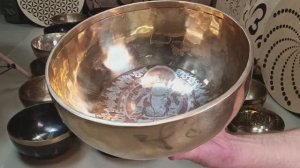 Кованая поющая чаша "Gold Buddha" (22 см, нота: Ре, 155 Гц) / Singing Bowl / shamanic.moscow