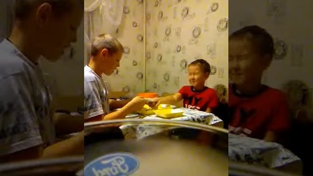 Челендж чёрт перец чили!!!!
