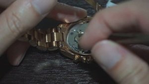 Michael Kors MK-5799 Watch Battery Replacement