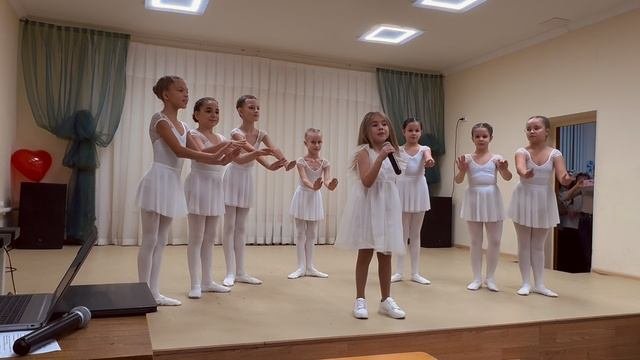 Песня «Мама». Исполняет Анастасия Баева, 7 лет
Песня ко Дню Матери. «Мама, без ума тебя люблю я…»